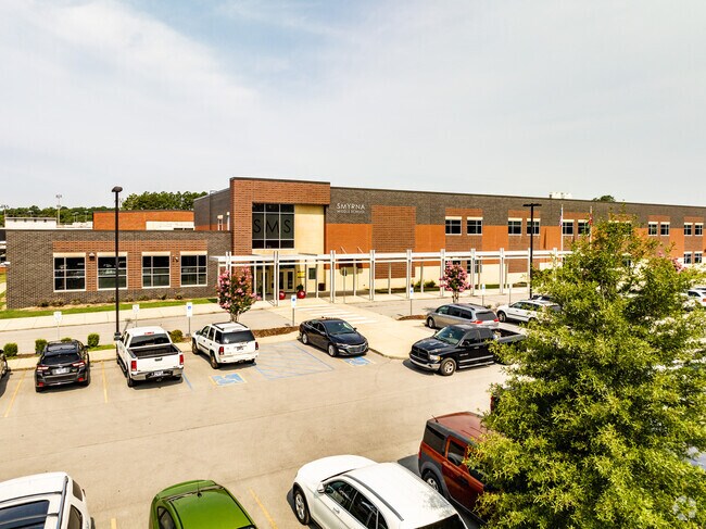 Smyrna Middle School front entrance