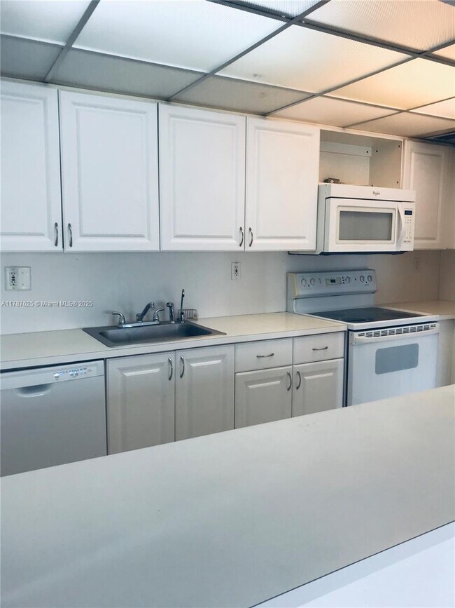 15969 NW 64th Ave Unit 314, Miami Lakes, FL 33014