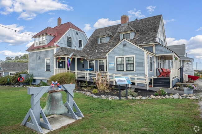 Whitehead residents can take tours of the Hull Lifesaving Museum.