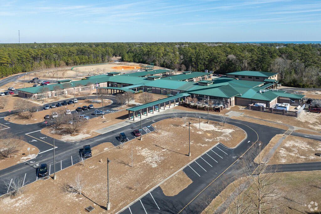 Waccamaw Intermediate School is part of the Georgetown County School District.