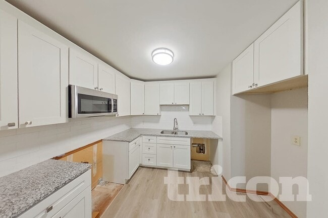 1546 Grant Dr, Saint Charles, MO 63303 - photo 4