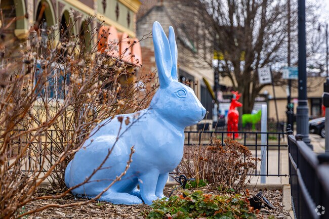 Local sculptures add visual interest to Edgebrook's common areas.