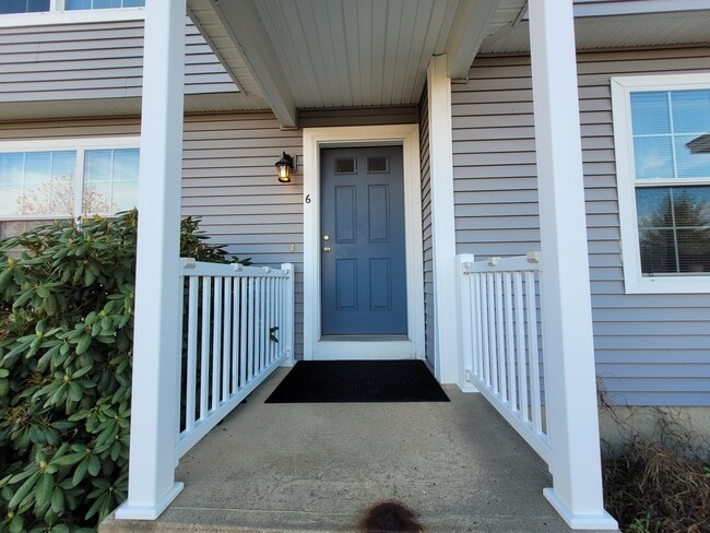 10 Lupine Rd, Brewer, ME 04412 - photo 2