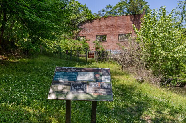 High Falls State Park, located in Towaliga Shores, has a rich history as the site of a once-thriving industrial town featuring a gristmill and a hydroelectric power plant.