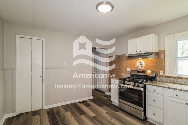 1444 Fairmeadows Ln, Saint Louis, MO 63138 - photo 6