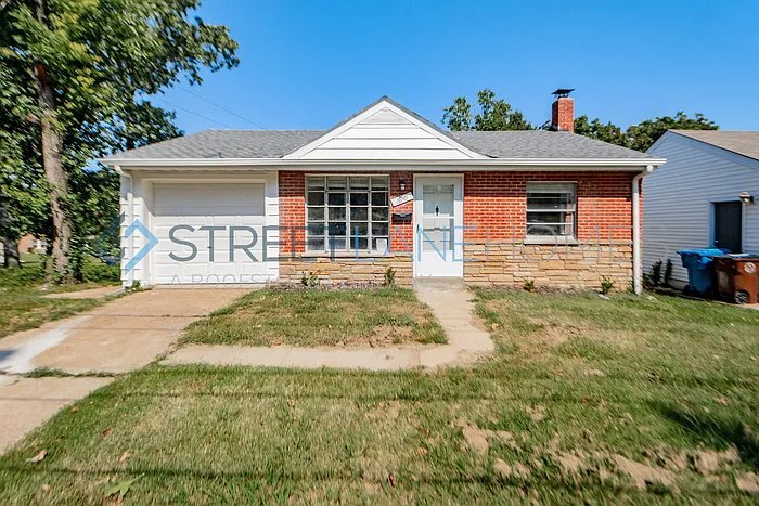 6949 Pasadena Blvd, Saint Louis, MO 63121 - photo 1