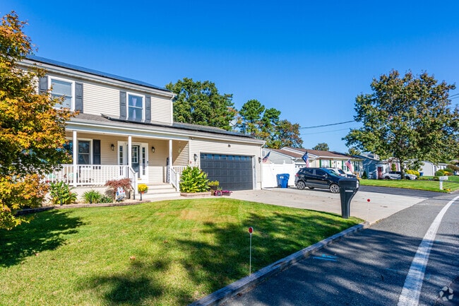 There are various home styles in South Toms River, NJ.