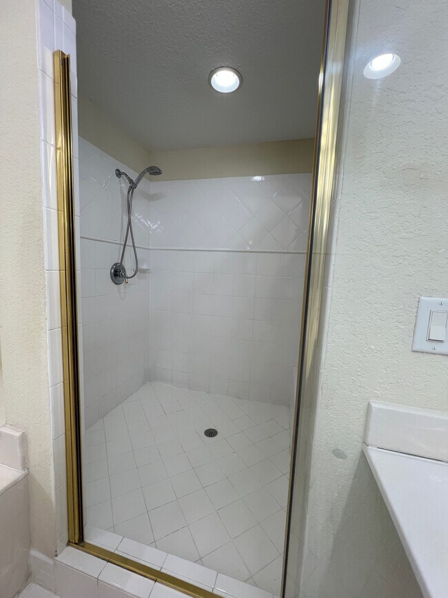 Captiva Doral Isles unit 103, Doral, FL 33178 - photo 6