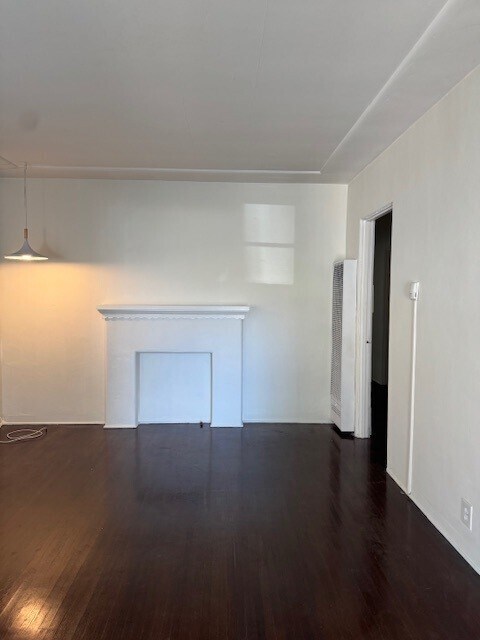 1120 Chelsea Ave, Santa Monica, CA 90403 - photo 4