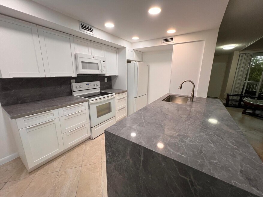 4878 NW 97th Place unit 4878 NW 97 Plc., Doral, FL 33178 - photo 1