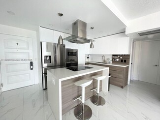 11111 Biscayne Blvd, Miami, FL 33181