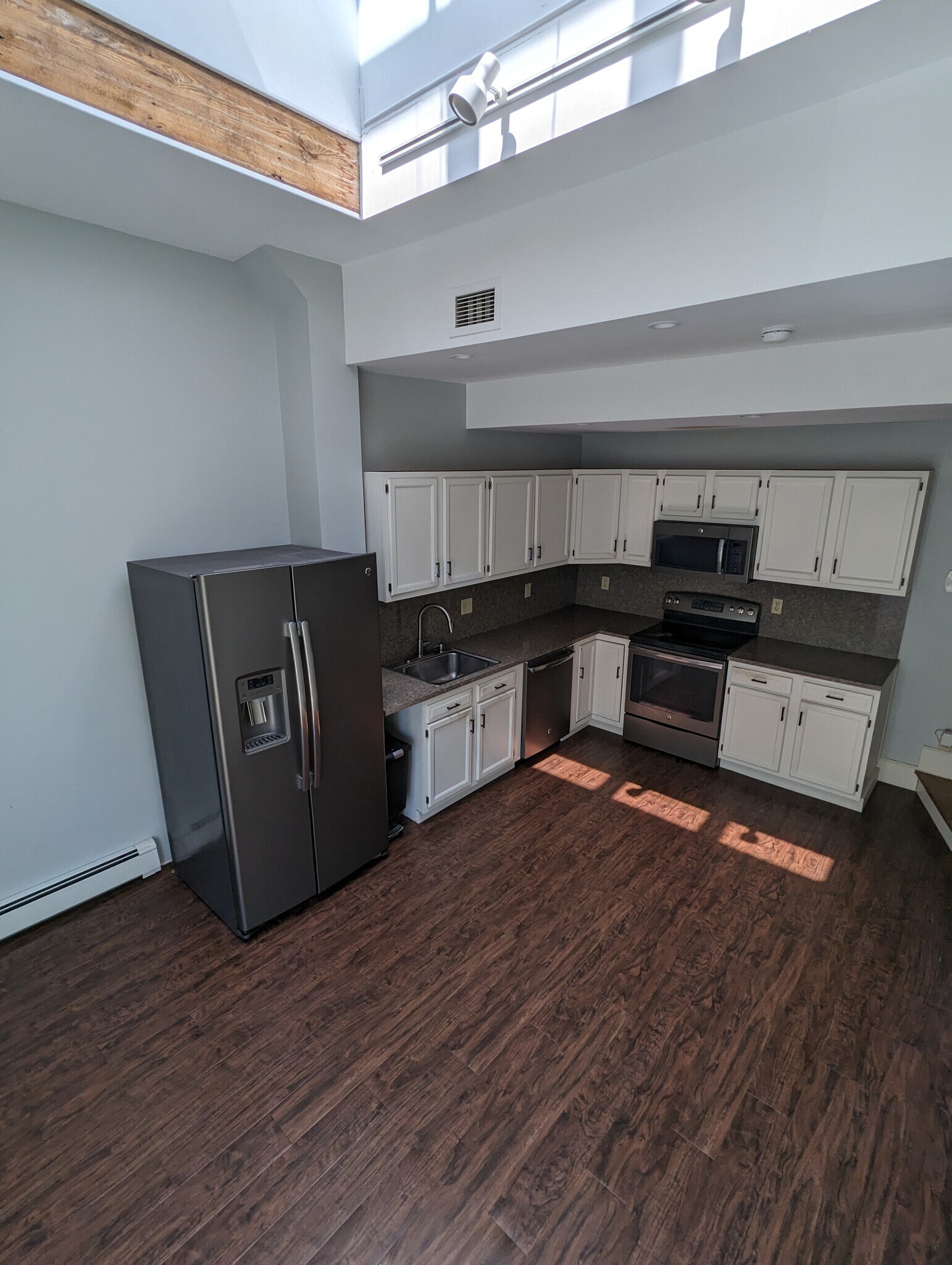 401 State St unit 20, Erie, PA 16501 - photo 1