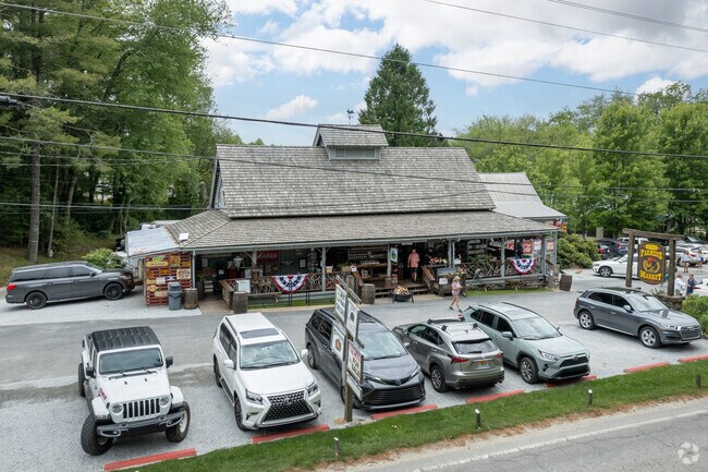 The Cashiers Farmers Market is a family-owned business near Sapphire.