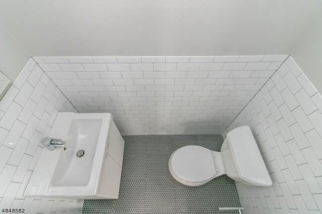 216 Holly St unit A, Cranford, NJ 07016 - photo 3