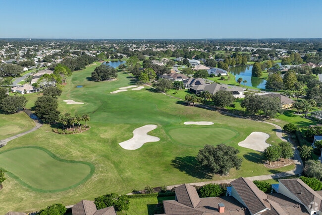 Harmeswood of Belle Aire homes overlooking Glenview County Club.
