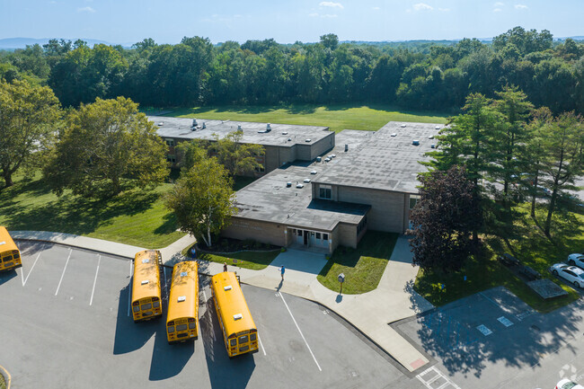 Kinry Road Elementary School provIdes a safe and positive environment for students.