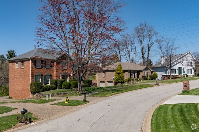Some streets in Windy Hills have sidewalks for residents to enjoy.