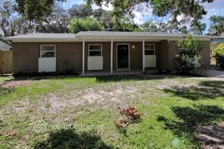 8606 Chinaberry Dr, Tampa, FL 33637