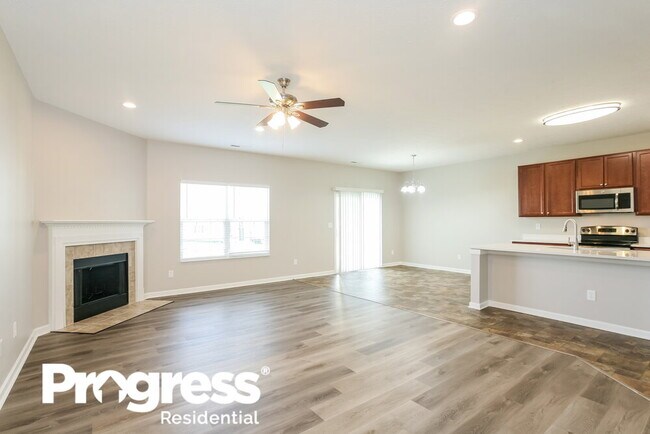 8267 Templederry Dr, Brownsburg, IN 46112 - photo 4