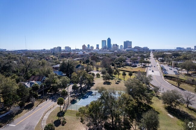 Springfield neighborhood is in close proximity to downtown Jacksonville, FL.