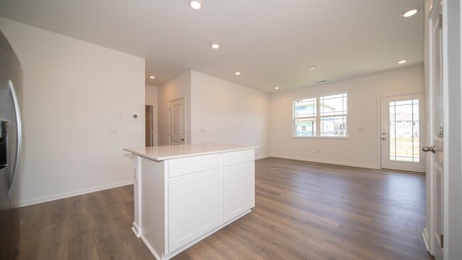 6134 Cascades Dr, Whitestown, IN 46075 - photo 5