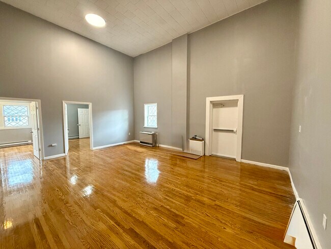 426 3rd Ave unit 4R, Troy, NY 12182 - photo 2