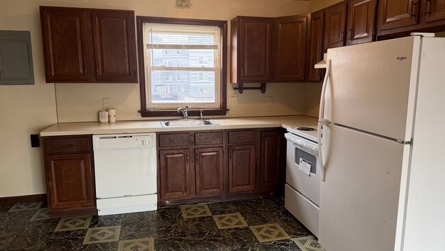 541 Revere St unit 3B, Revere, MA 02151 - photo 2