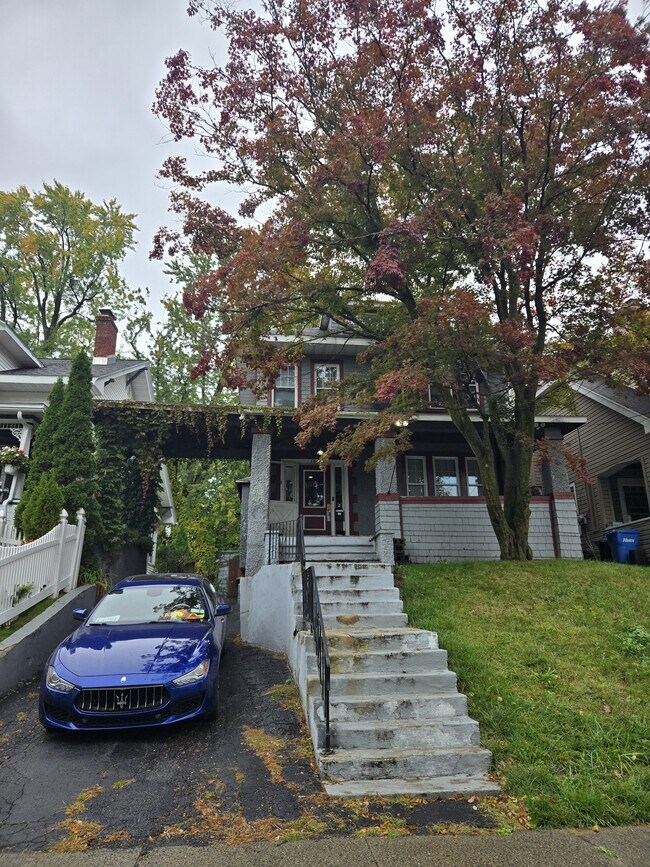 799 Park Ave unit 2 Bedroom 1 bath 799, Albany, NY 12208 - photo 2