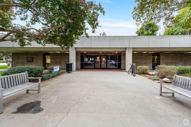 Lamanda Park pocket library is located centrally within the neighborhood.