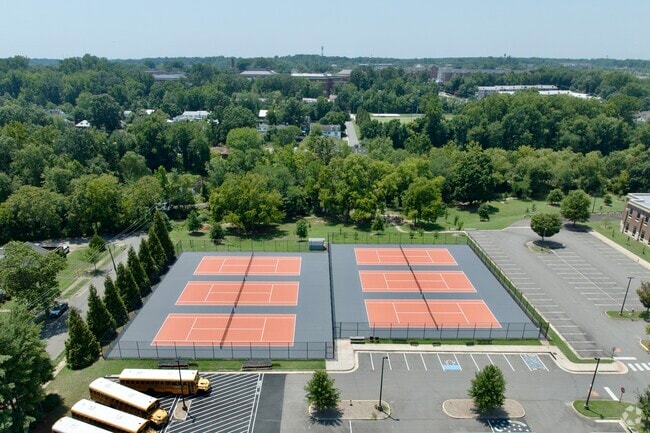 James Monroe High School serves the community of Fredericksburg.