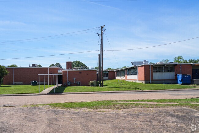 Dawson Elementary School has rating of C minus on the website Niche.