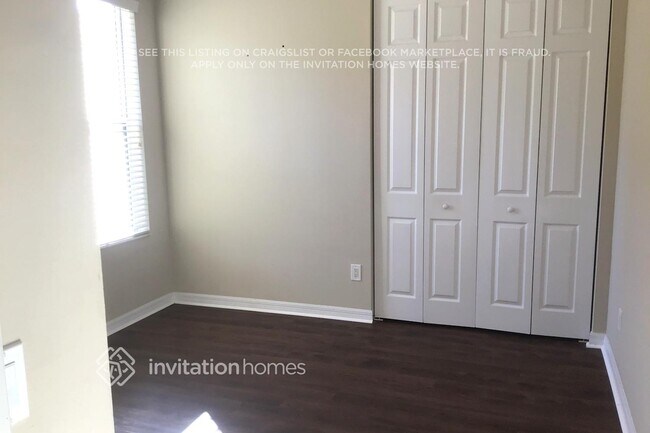 3711 65th Ave E, Sarasota, FL 34243 - photo 6