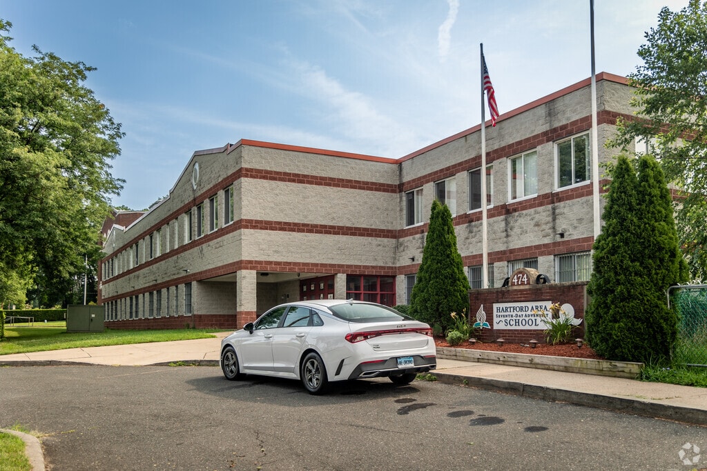 Covenant Preparatory School is located in Upper Albany, Hartford.