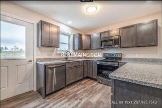 221 Mountain Rd Unit A, Saint Albans, ME 04971