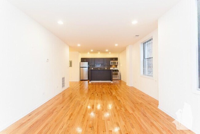 Buena Terrace - 4242 N Sheridan Rd, Chicago, IL 60613 - photo 4