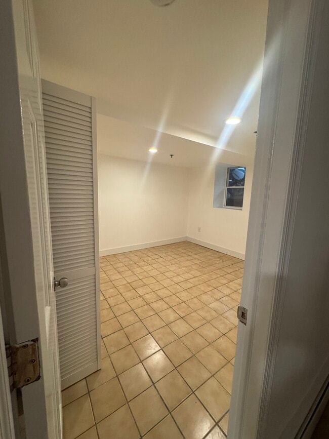 311 19th St unit Basement, Union City, NJ 07087 - photo 7