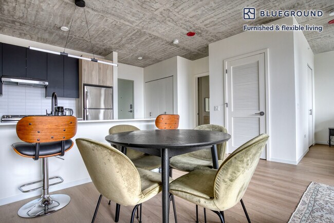 160 N Morgan St unit FL7-ID1069, Chicago, IL 60607 - photo 5