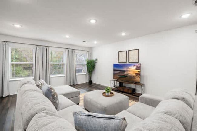 14282 Coronado Dr unit ID1356854P, Spring Hill, FL 34609 - photo 4