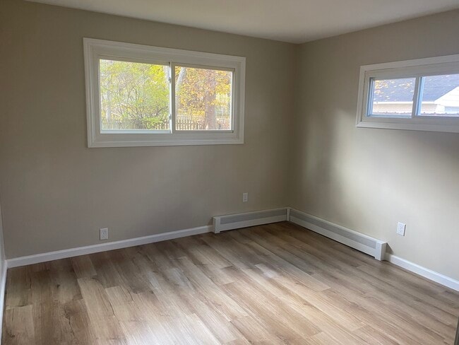 235 Washington Ave unit First Floor, Schenectady, NY 12302 - photo 4