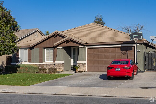 Some of the Craftsman inspired homes in Fox Run have a stone ficade.