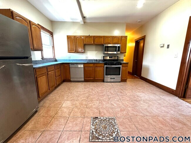 10 Westminster Ave unit 3, Roxbury, MA 02119 - photo 7