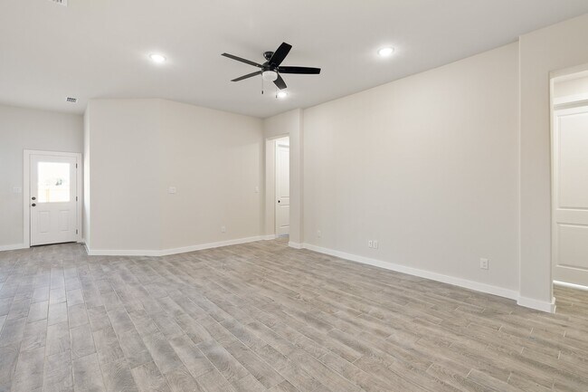 4905 S Landon Ave unit 36841960, Edinburg, TX 78539 - photo 5