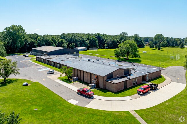 A looping drive makes for easy pickups and drop-offs at Jackson Christian Middle/High School.