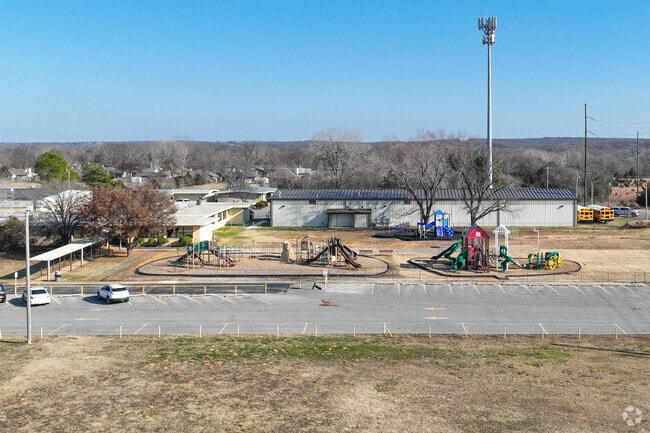 Lone Star Public School has modern play equipments for kids to get exercise and play.