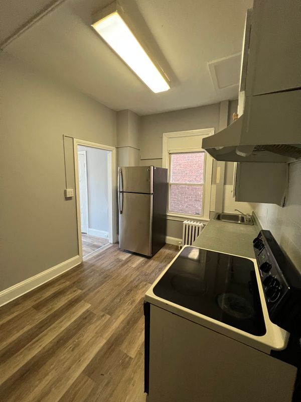 806 Ferry St, Easton, PA 18042 - photo 2