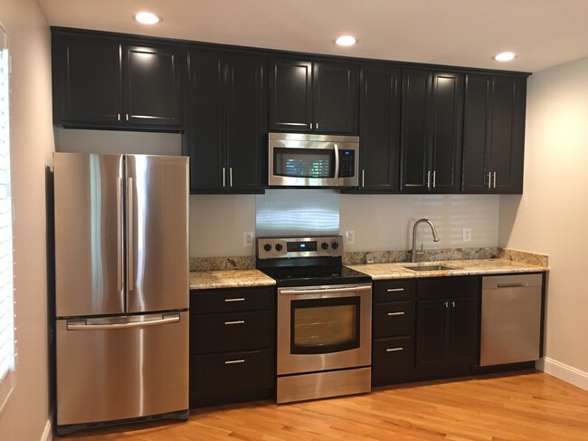 Updated appliances & granite