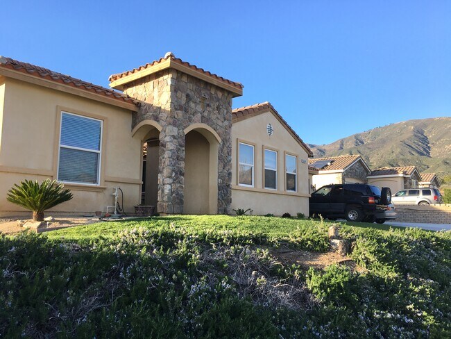 6568 N Caleb Ln unit Studio, San Bernardino, CA 92407 - photo 5