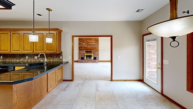 2611 W Green Acres Rd, Rogers, AR 72758 - photo 2