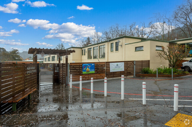Marin Primary & Middle School is an excellent schooling option.