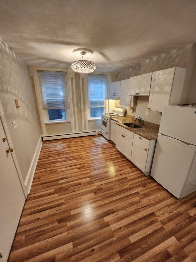 14 Edgerly Rd unit 1, Boston, MA 02115 - photo 2